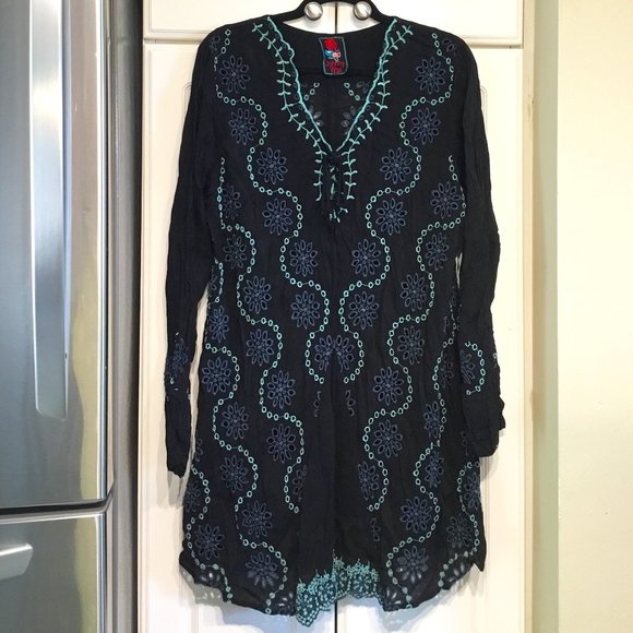 Johnny Was Dresses & Skirts - Johnny Was Black/Blue Eyelet V-Neck Tie Dress Large